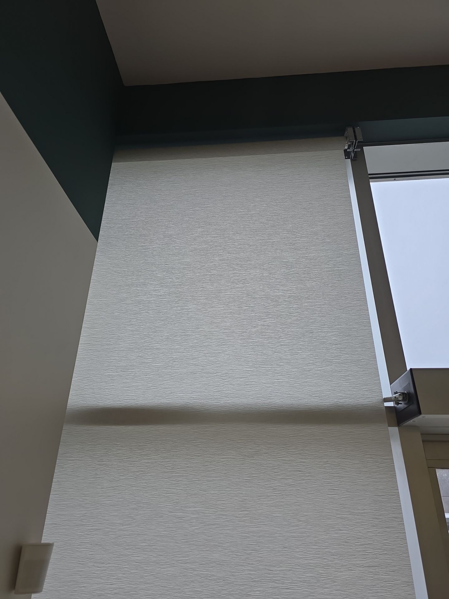 Cut Glare on Displays and POS Screens